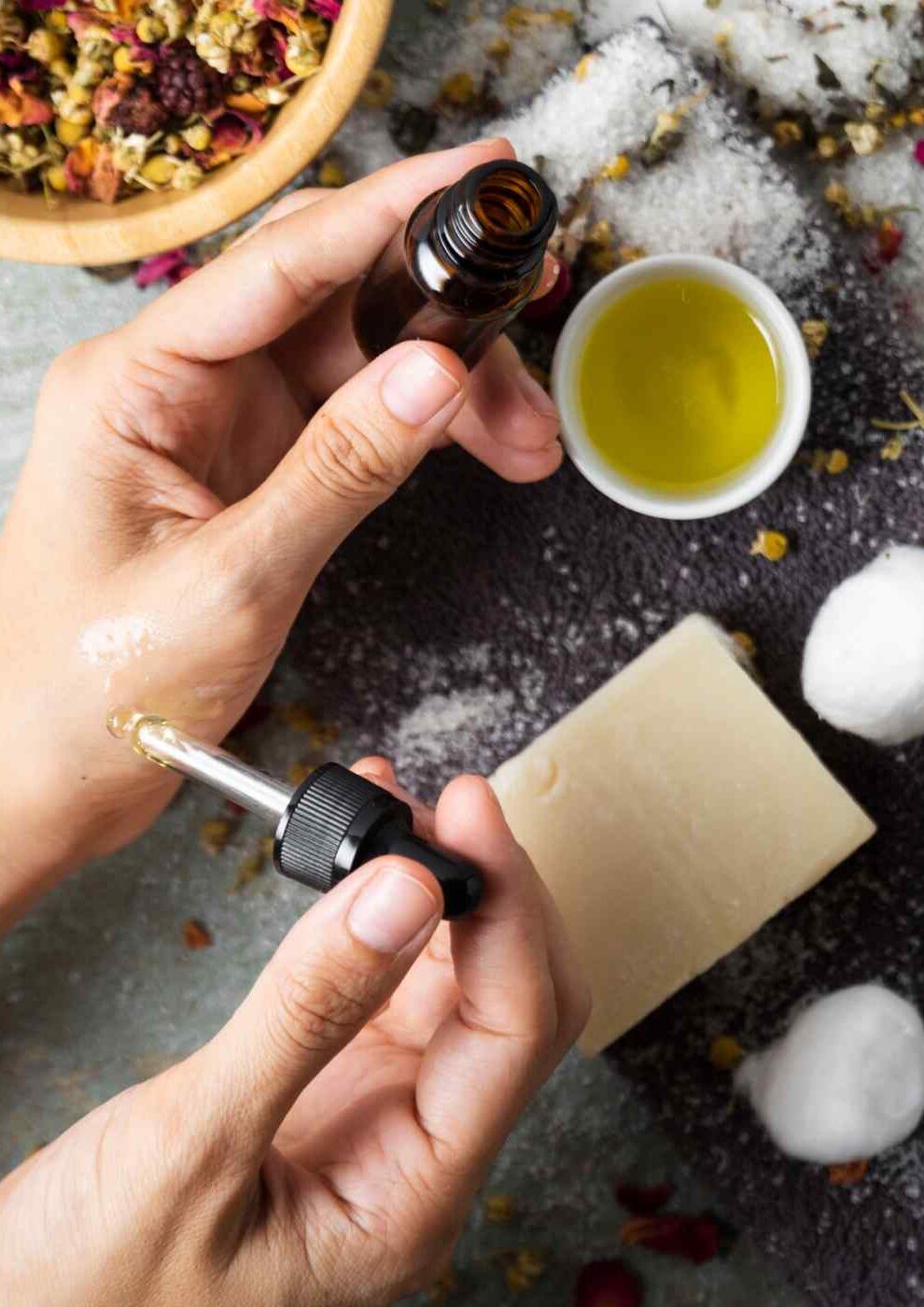 https://aboziad-shaheen.com/wp-content/uploads/2023/11/hover_product_01-990x1400.jpg
